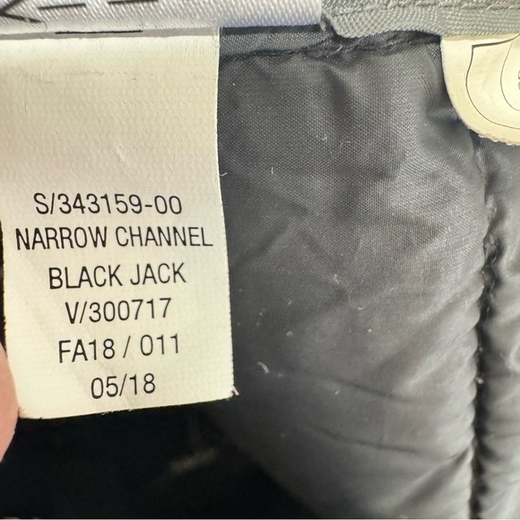 Old Navy Narrow Channel Black Jack Packable Vest Size XXXL Tall - Picture 10 of 10